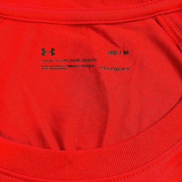 NEW Under Armour Red Heat Gear Loose Fit Top Medium - Picture 8 of 12